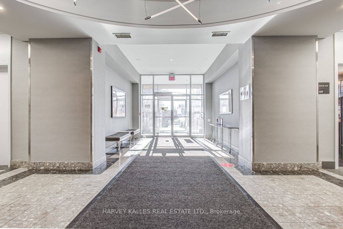 Toronto C13, ON M3C 2G3,170 The Donway West AVE #402