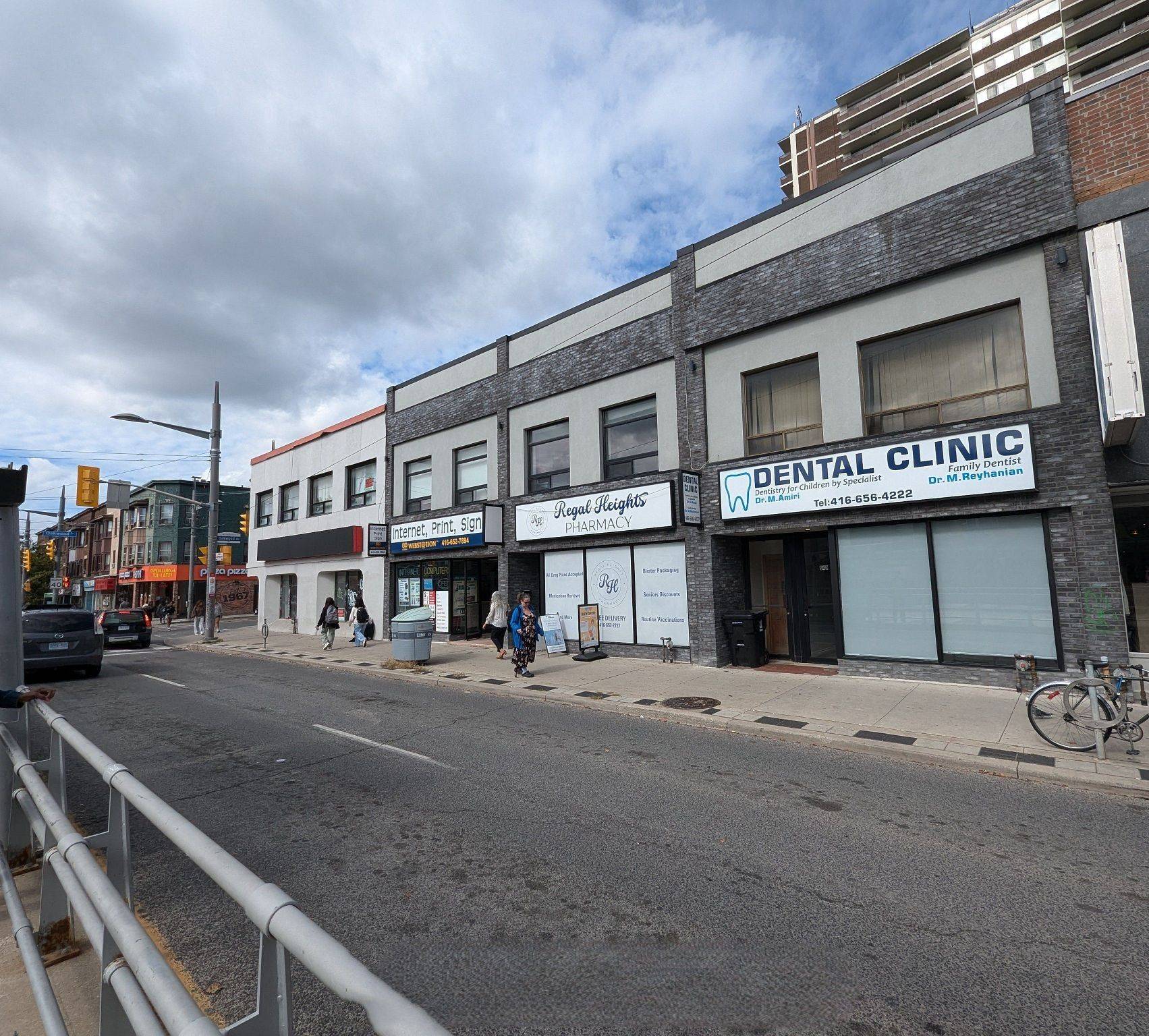 Toronto C03, ON M6E 2V1,944 St Clair AVE W