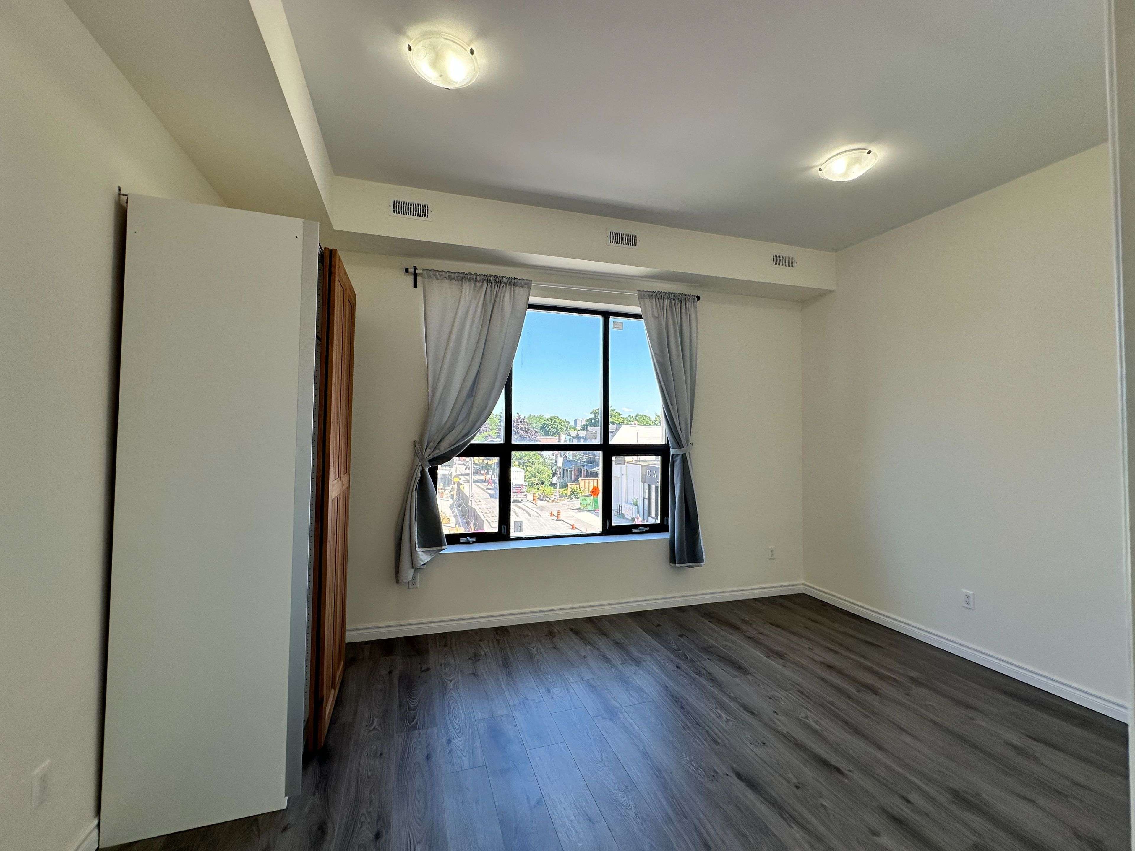 Toronto E03, ON M4J 1L2,725 Danforth AVE #3A