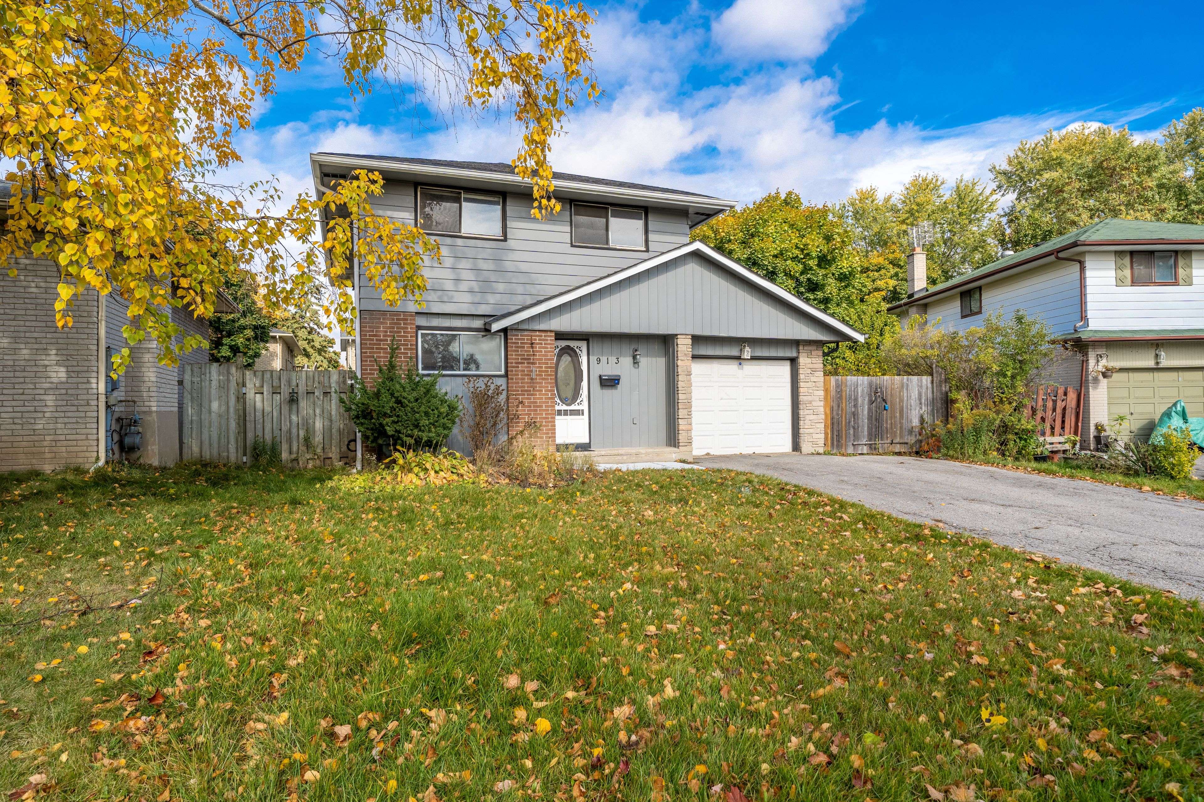 Oshawa, ON L1G 2Y7,913 Carnaby CRES