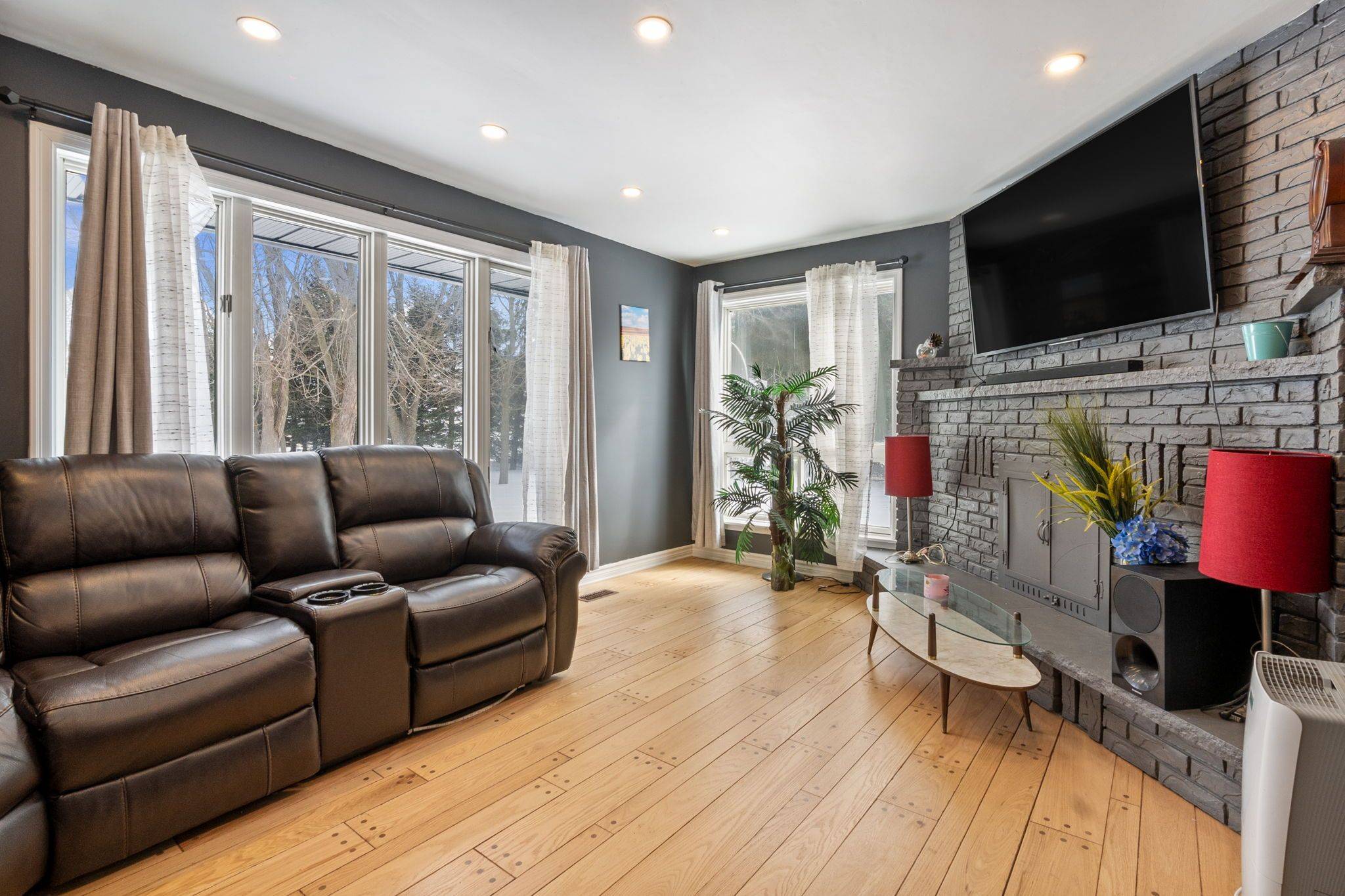 Scugog, ON L9L 1B3,10950 Simcoe ST