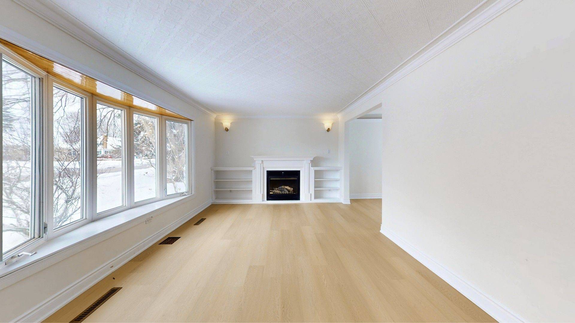 Oshawa, ON L1G 4J4,755 Somerville ST