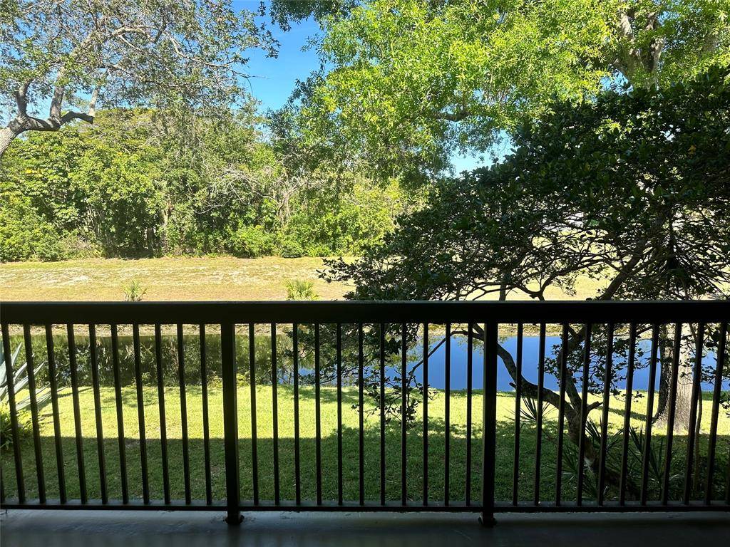 Coral Springs, FL 33067,5661 Riverside Dr #202