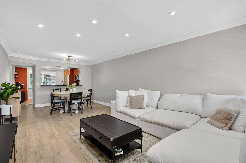 Boca Raton, FL 33432,55 SE 14th St #211