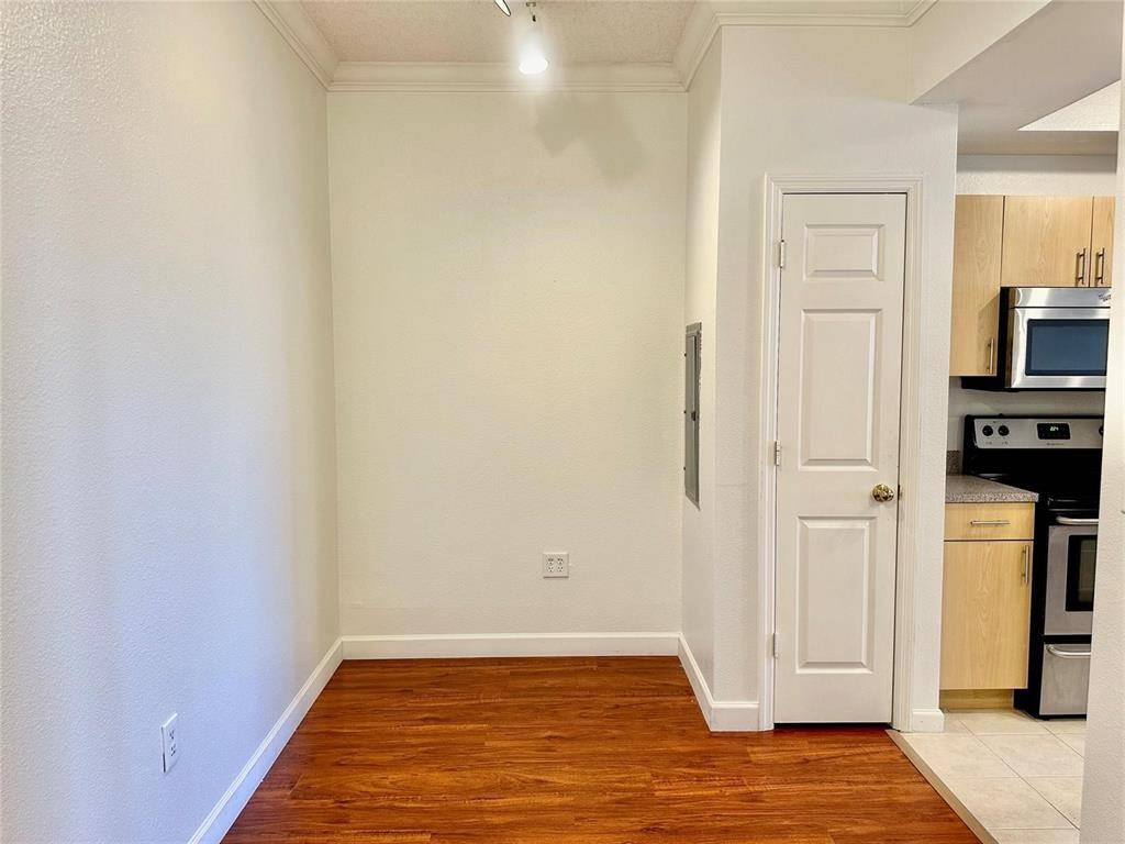 Fort Lauderdale, FL 33301,533 NE 3rd Ave #401