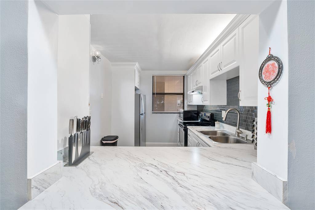 Coral Springs, FL 33065,8437 Forest Hills Dr #203