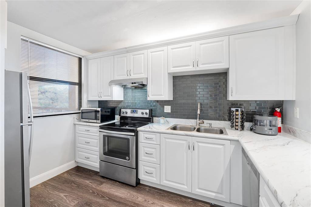 Coral Springs, FL 33065,8437 Forest Hills Dr #203