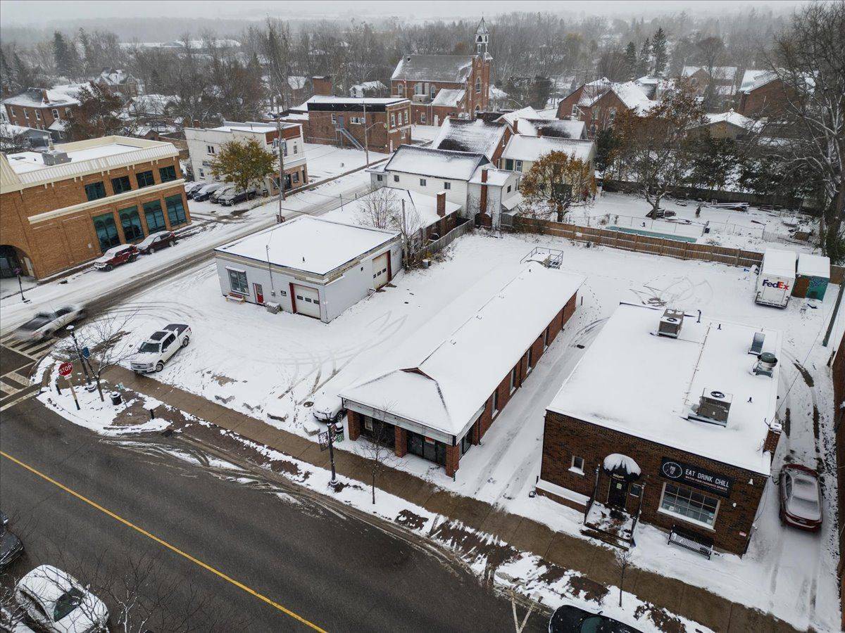 Brock, ON L0E 1E0,10 Cameron ST W