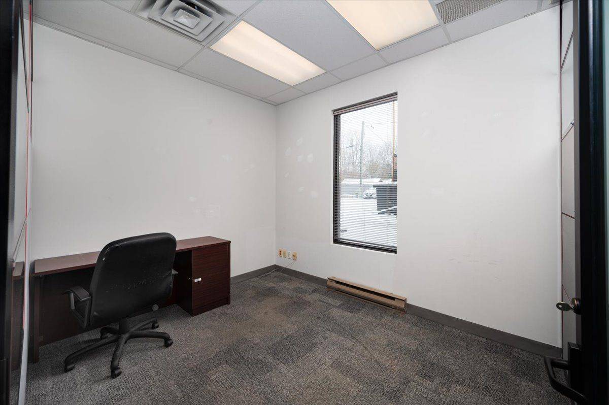 Brock, ON L0E 1E0,10 Cameron ST W