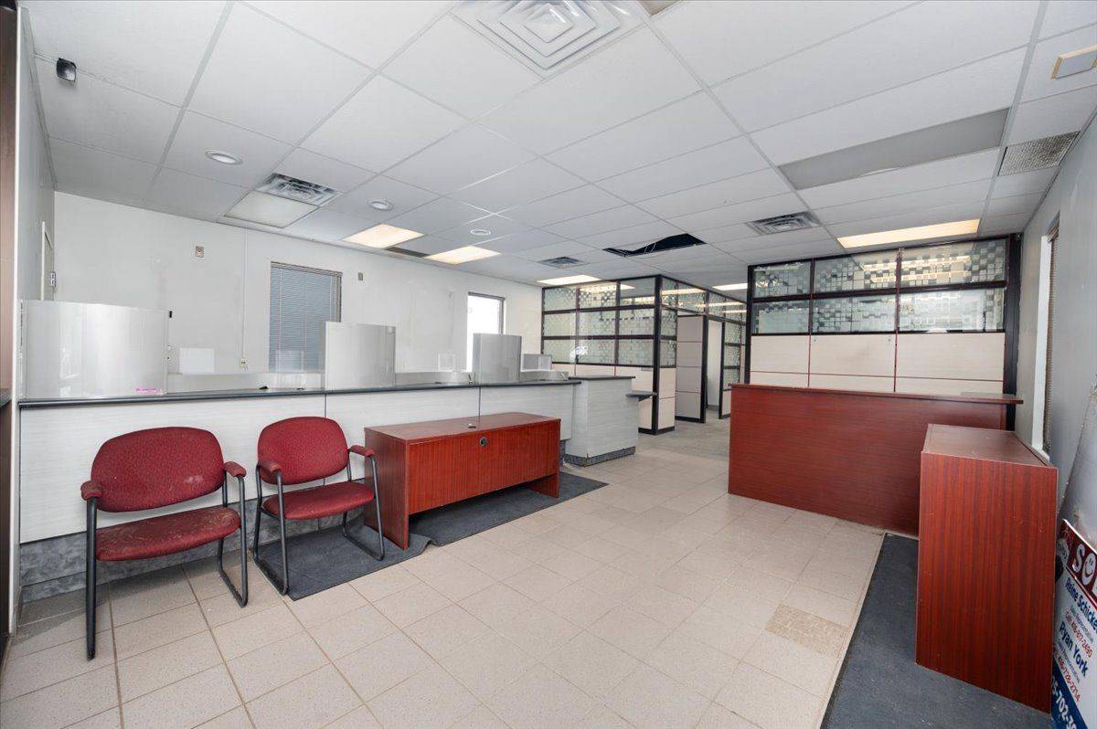 Brock, ON L0E 1E0,10 Cameron ST W