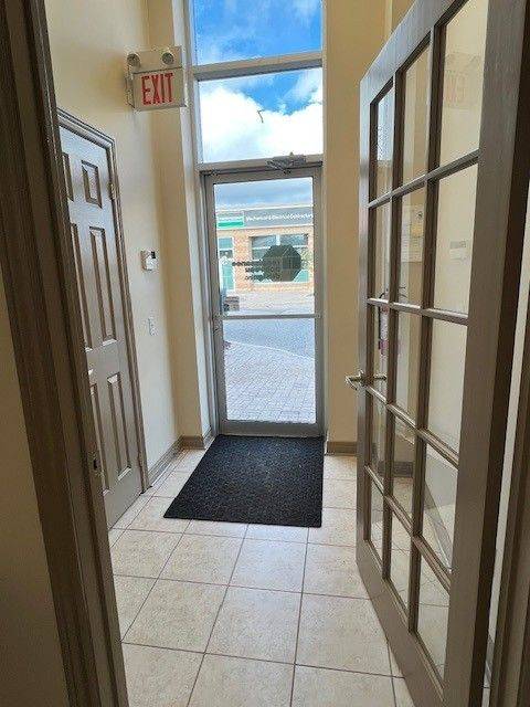 Barrie, ON L4N 0W5,229 Mapleview DR E #7