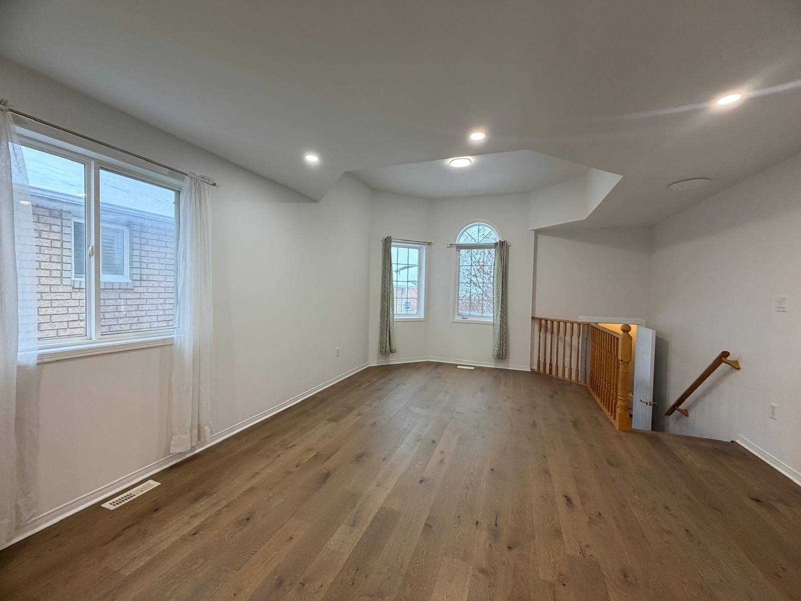 Barrie, ON L4N 0Y7,31 Seline CRES #Upper