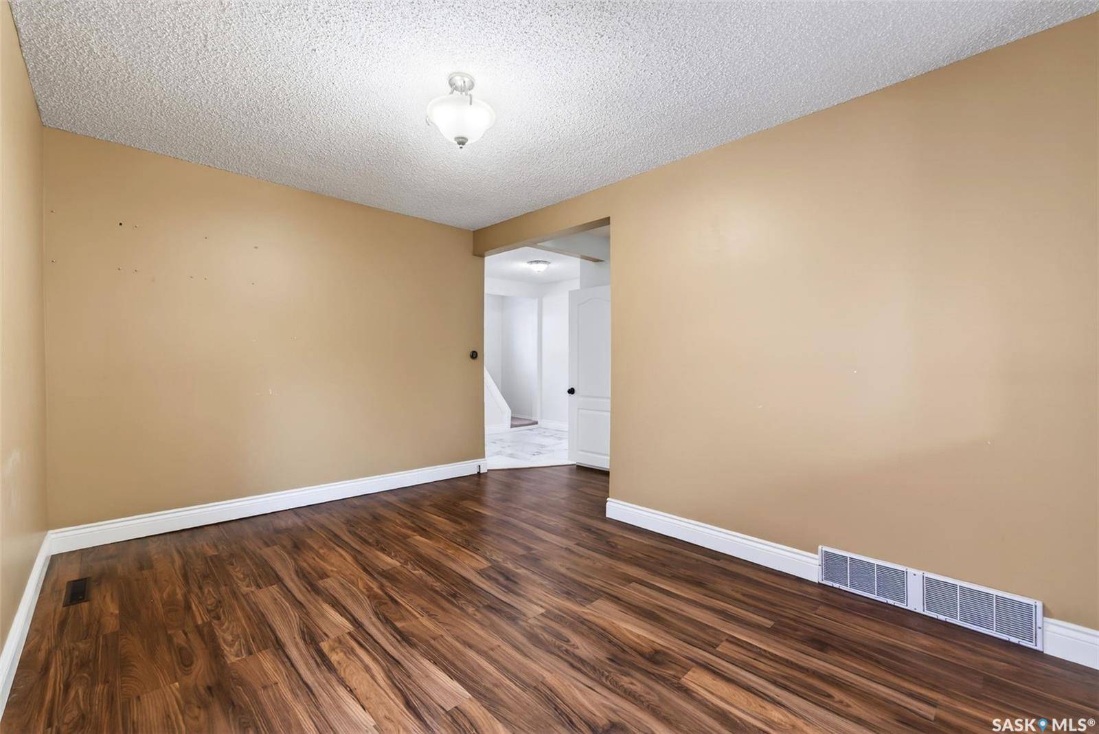 Regina, SK S4T 3V7,1216 McTavish STREET