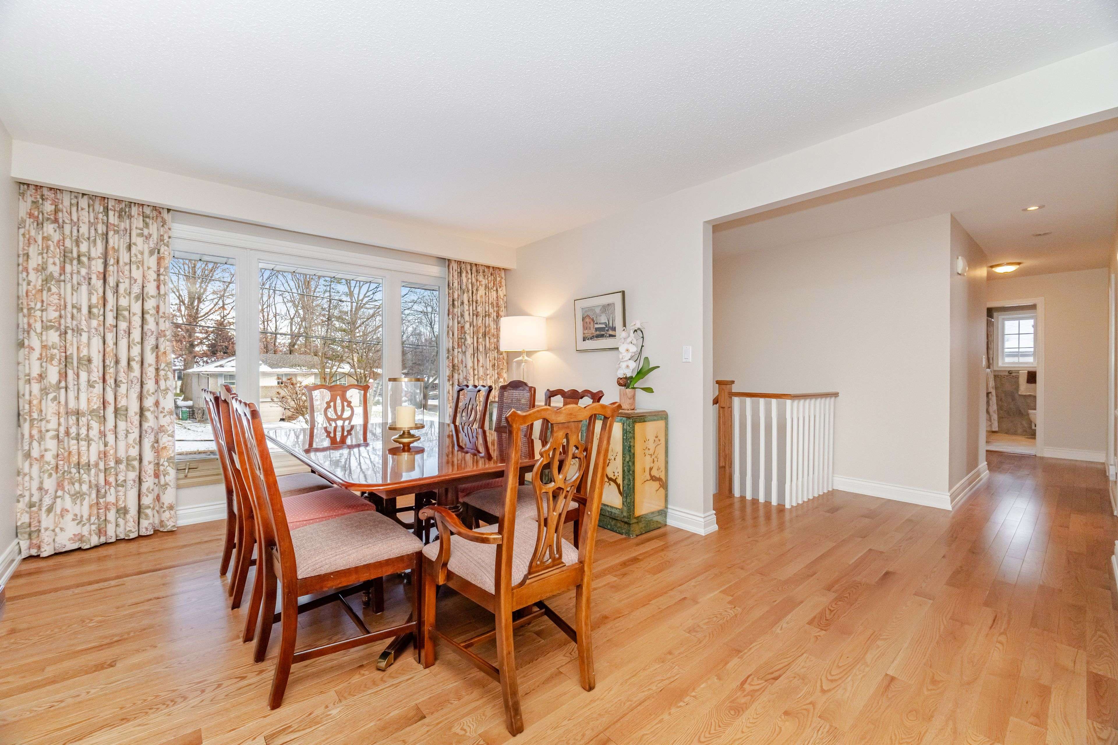 Mississauga, ON L5C 2J4,3180 The Credit Woodlands N/A