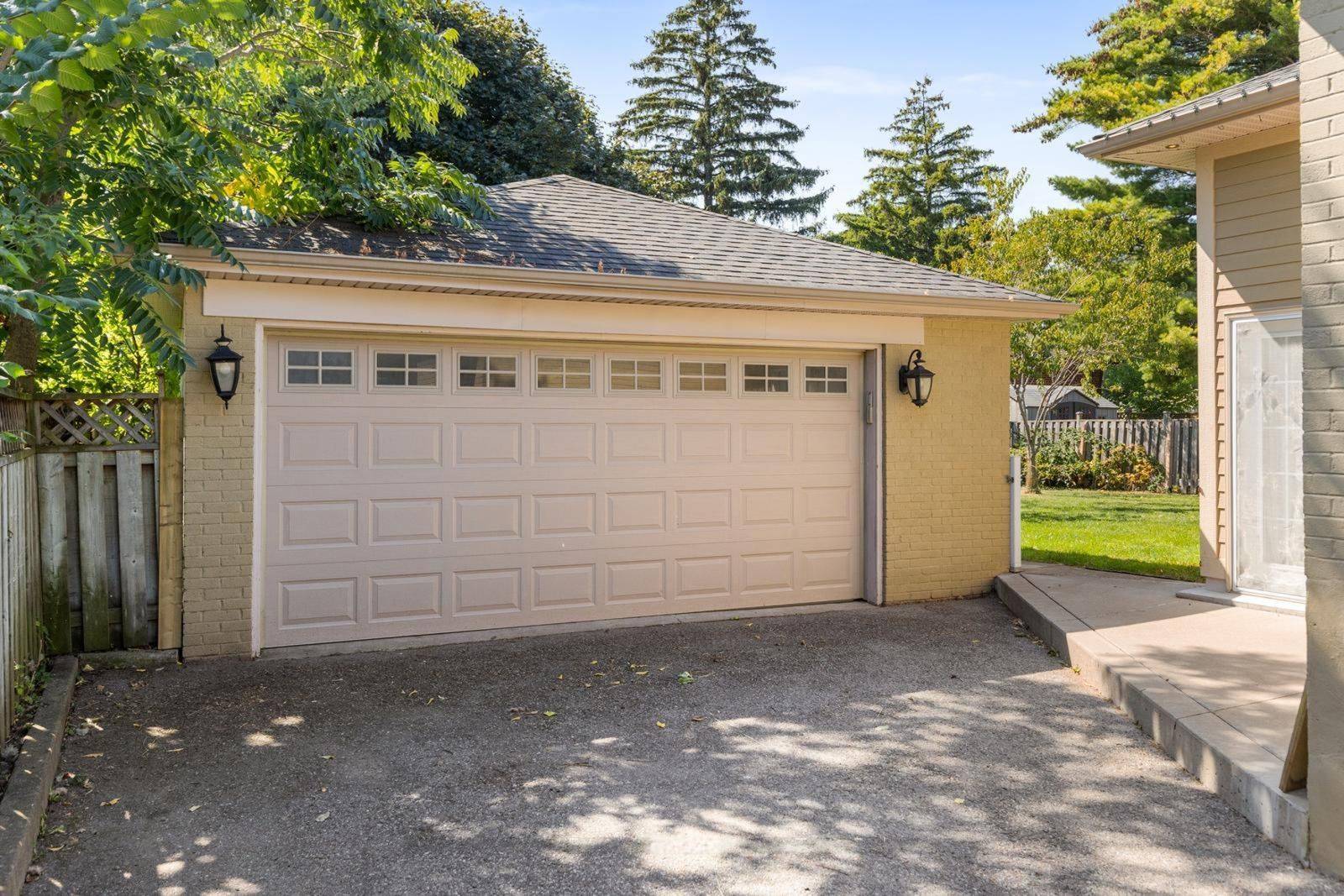 Oakville, ON L6K 2N2,236 Woodale AVE