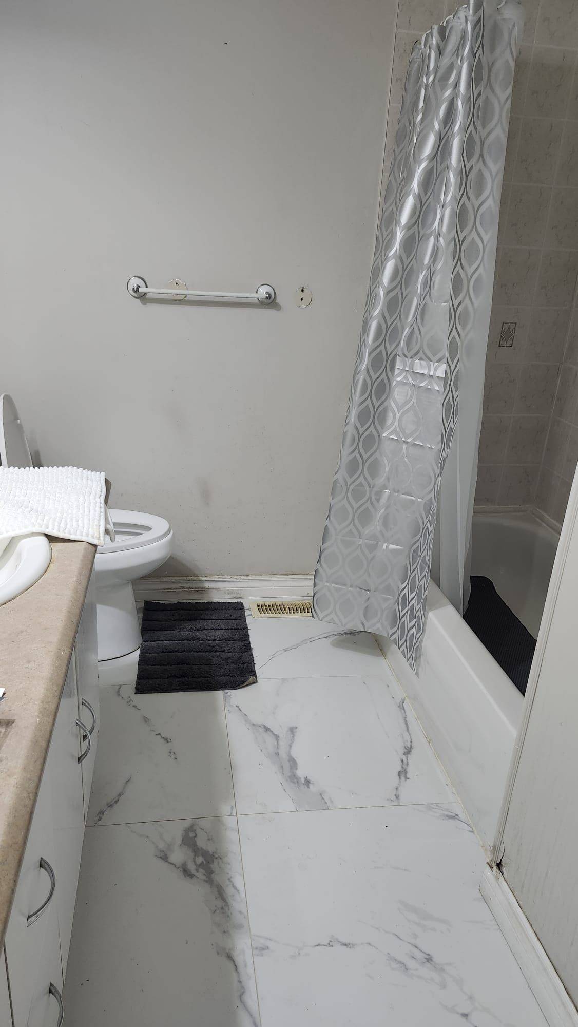 Brampton, ON L6T 1H1,23 Avondale BLVD #Upper