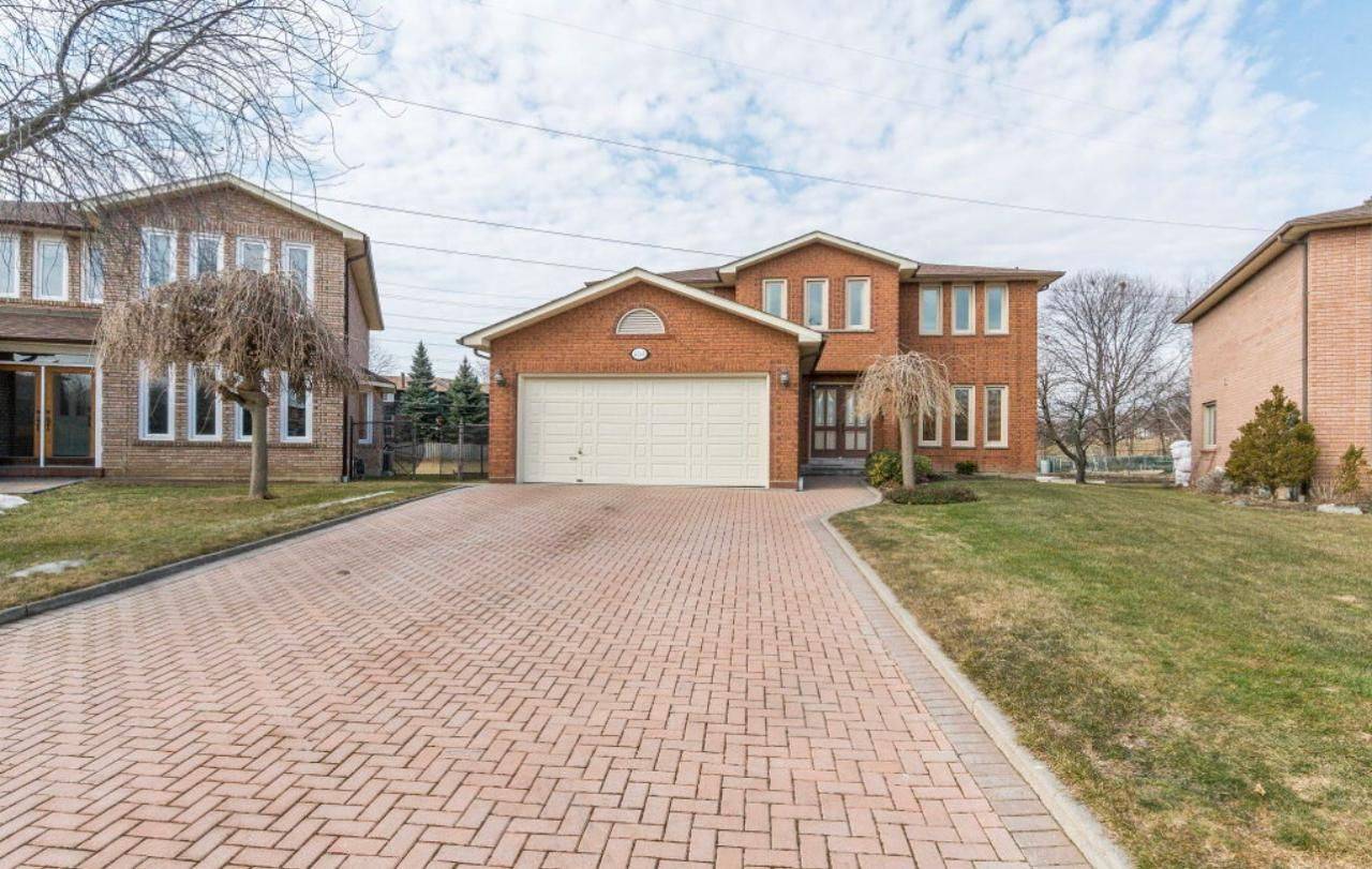 Mississauga, ON L4W 4H9,4261 Capilano CT