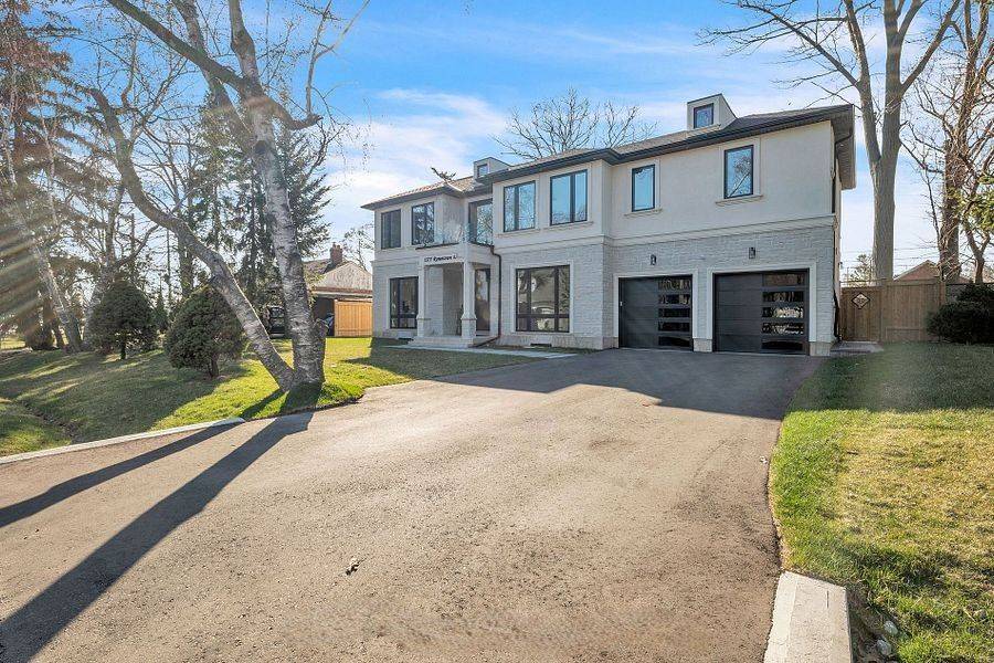 Mississauga, ON L5E 2T5,1377 Rometown DR