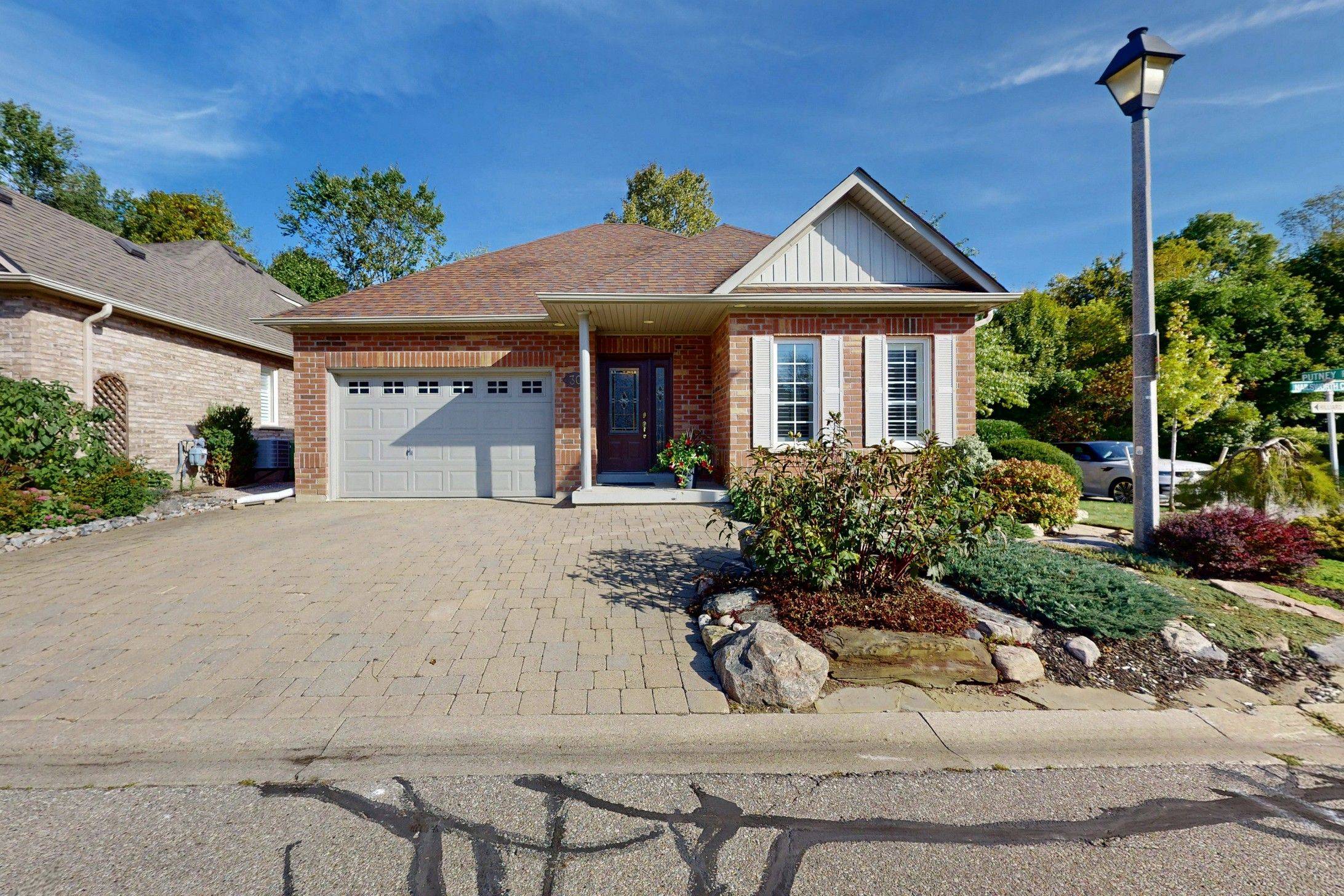 Caledon, ON L7C 1R3,30 Nailsworth CRES
