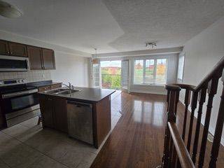 Oakville, ON L6M 0M1,2006 Trawden WAY #35