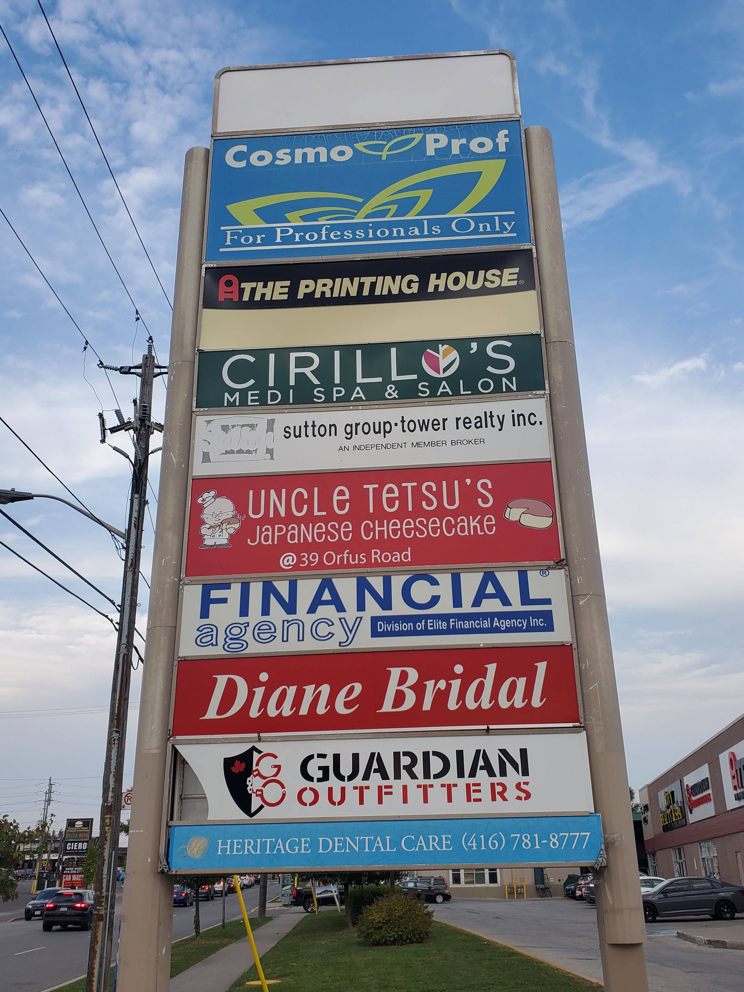 Toronto W04, ON M6A 2T3,3220 Dufferin ST #14