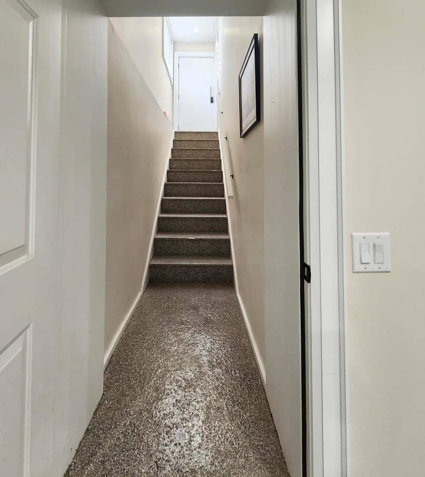 Toronto W04, ON M9N 3L2,24 Howbert DR