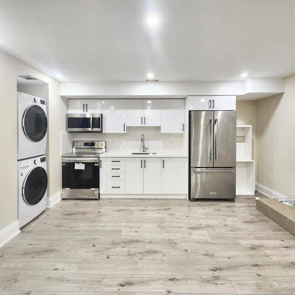 Toronto W04, ON M9N 3L2,24 Howbert DR