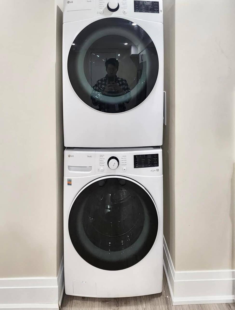 Toronto W04, ON M9N 3L2,24 Howbert DR