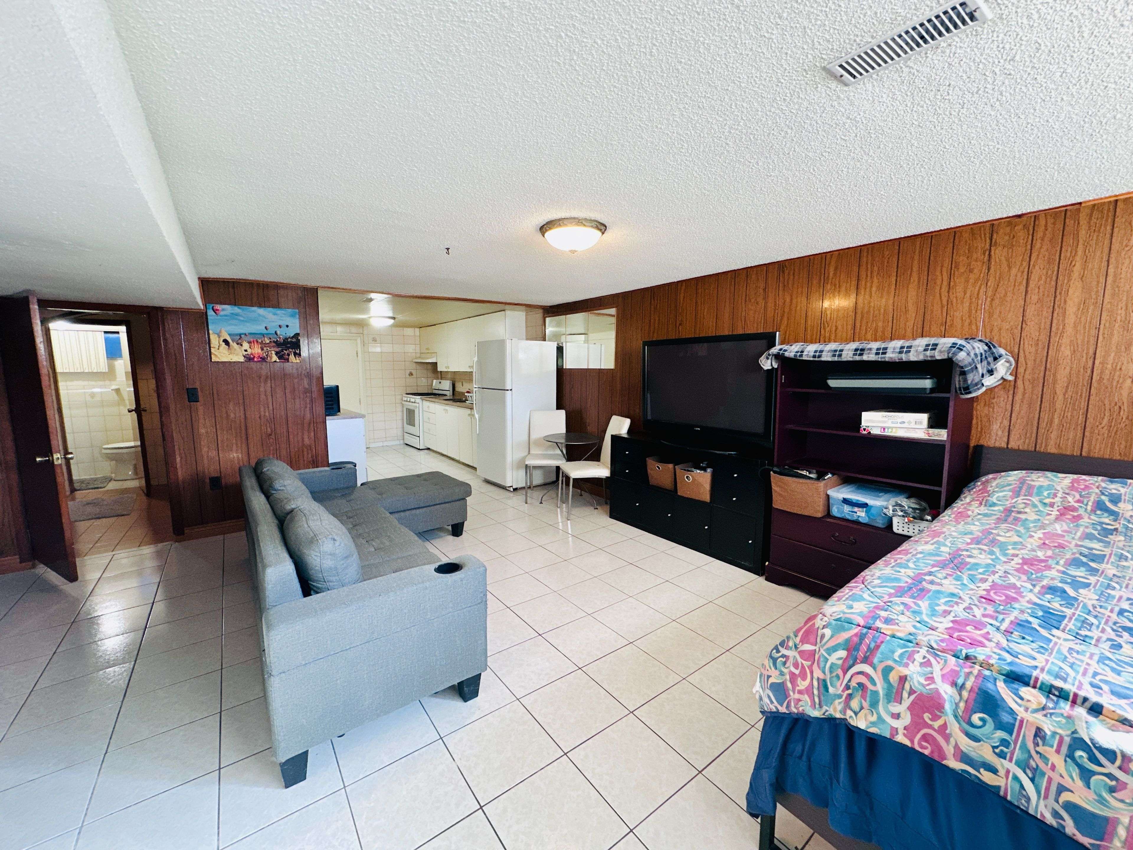 Toronto W05, ON M3L 1T8,29 Peterdale RD #Basement