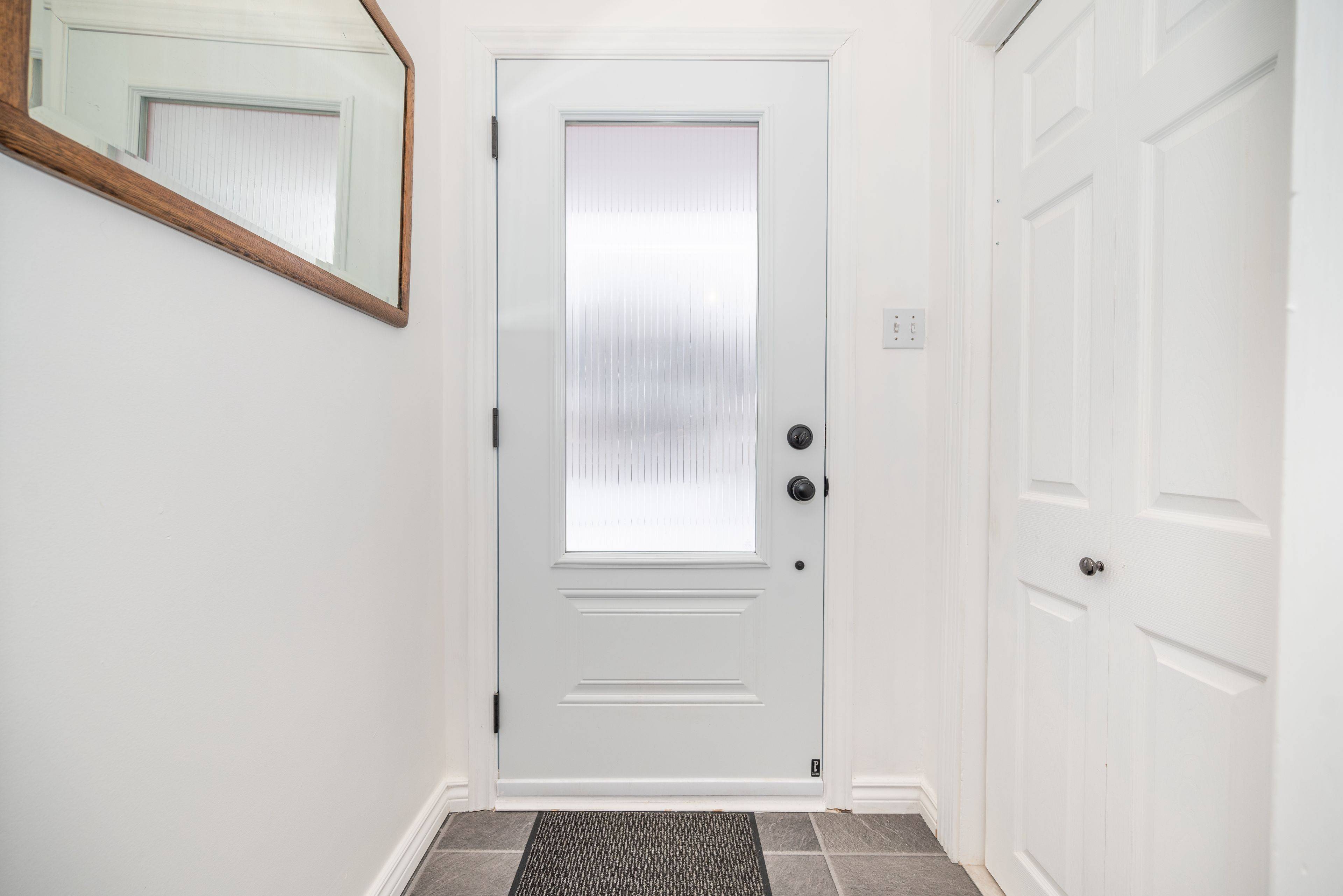 Deep River, ON K0J 1P0,8 Tweedsmuir PL