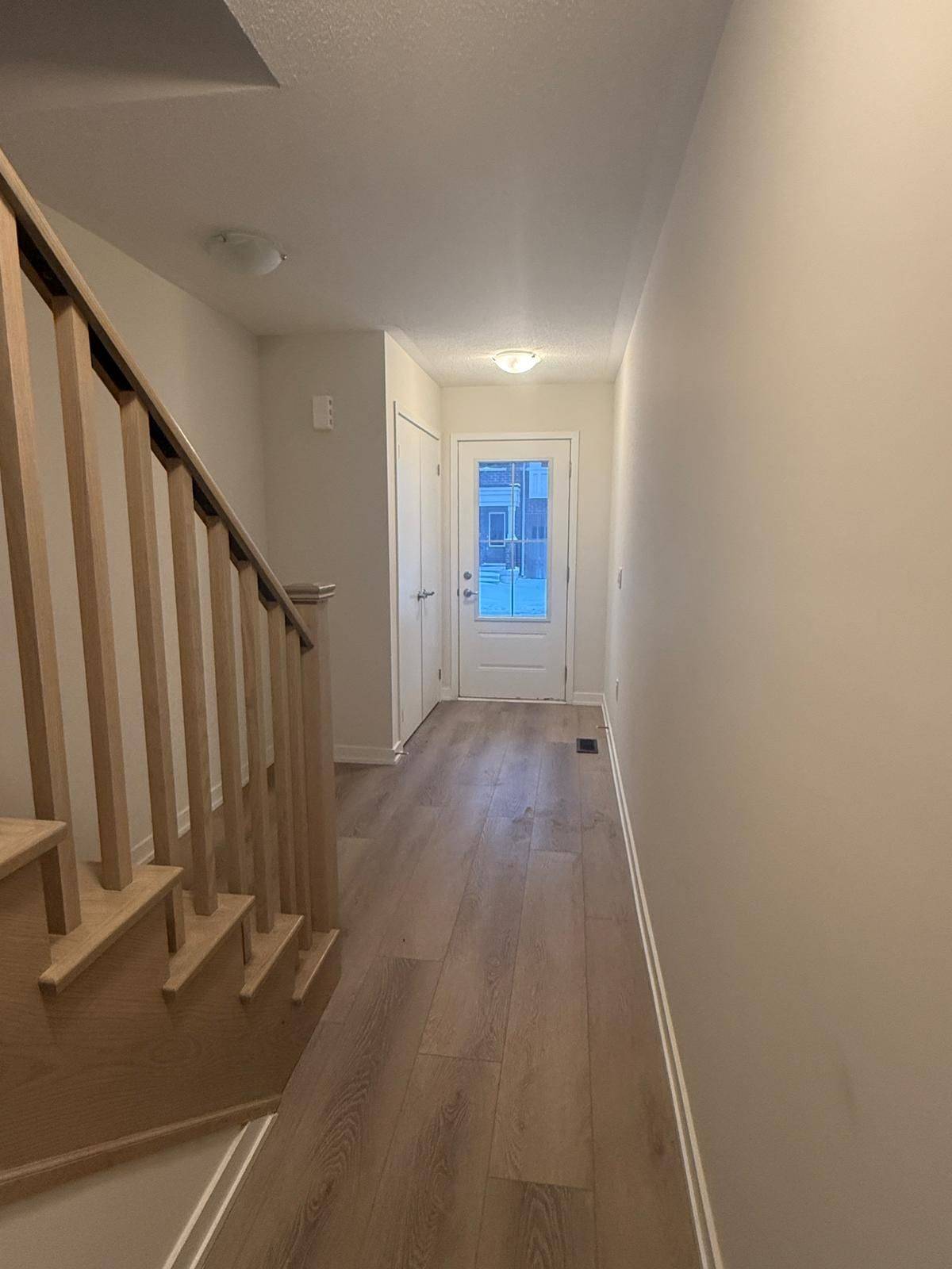 Cambridge, ON N1R 5S2,170 Attwater DR #15