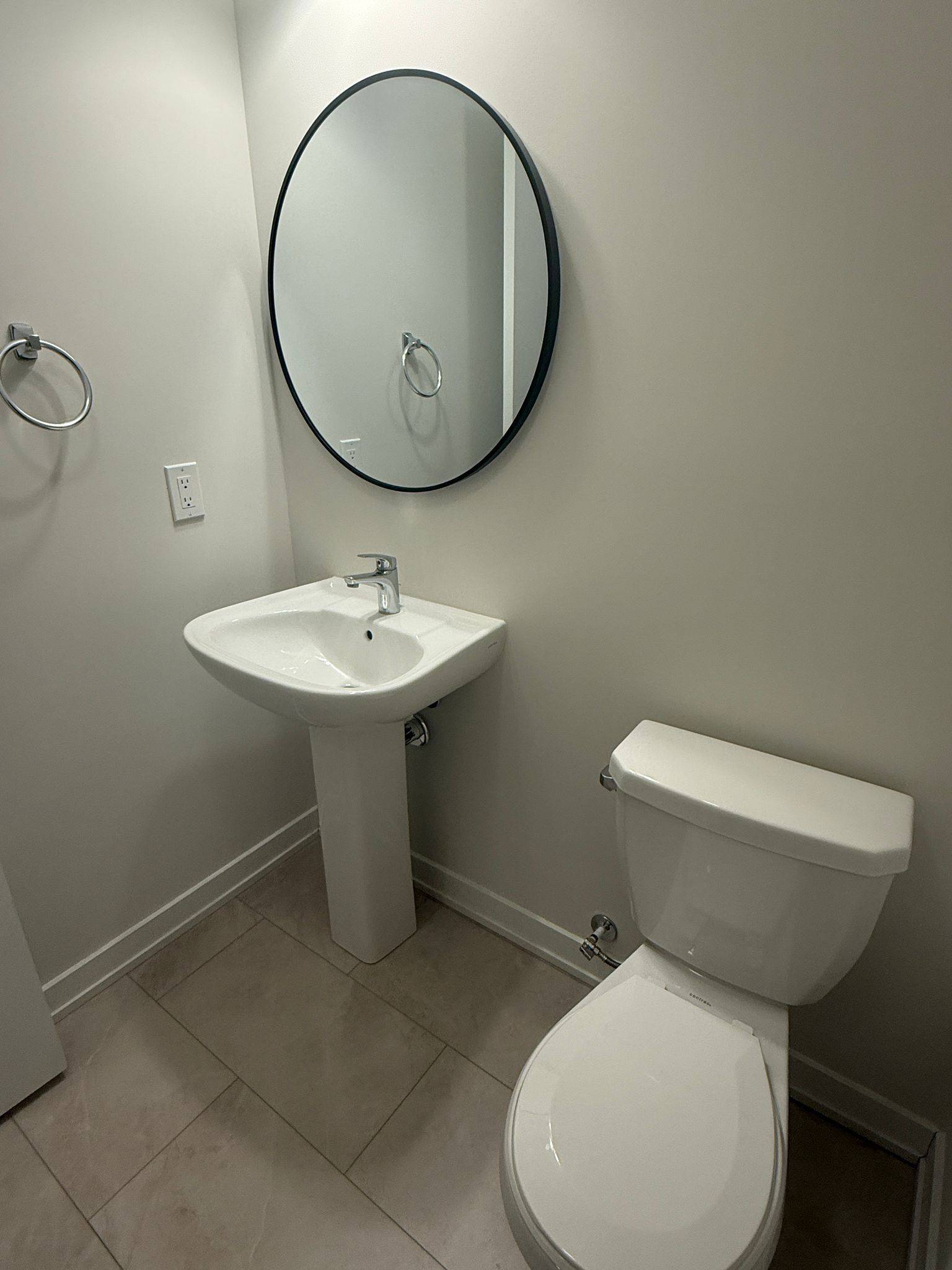 Cambridge, ON N1R 5S2,170 Attwater DR #15