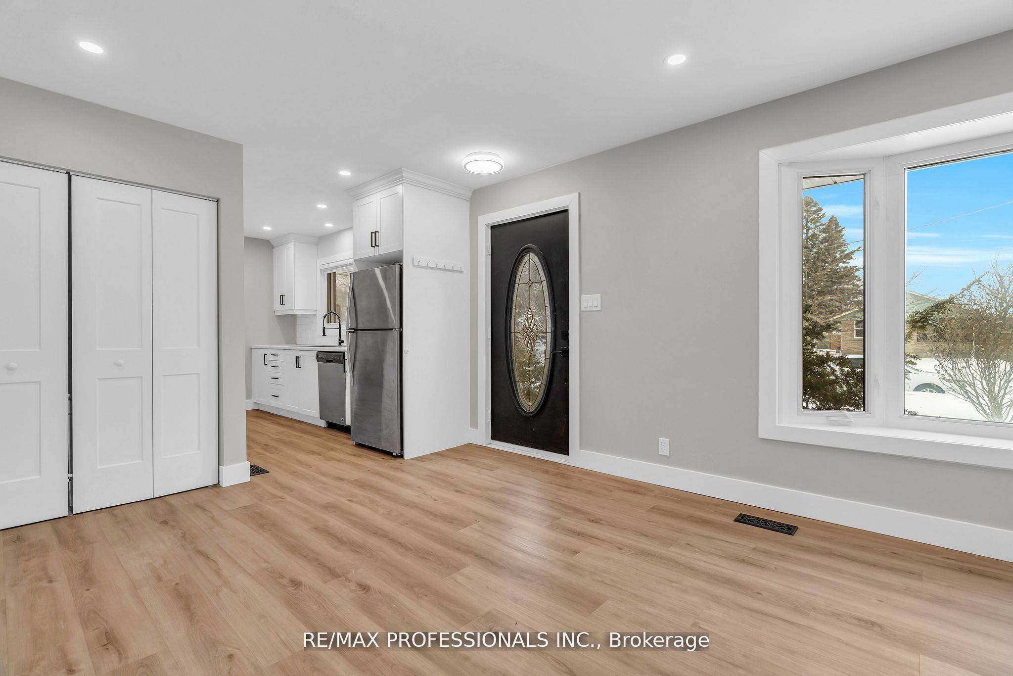 Kitchener, ON N2C 1Z7,139 Byron AVE #Upper