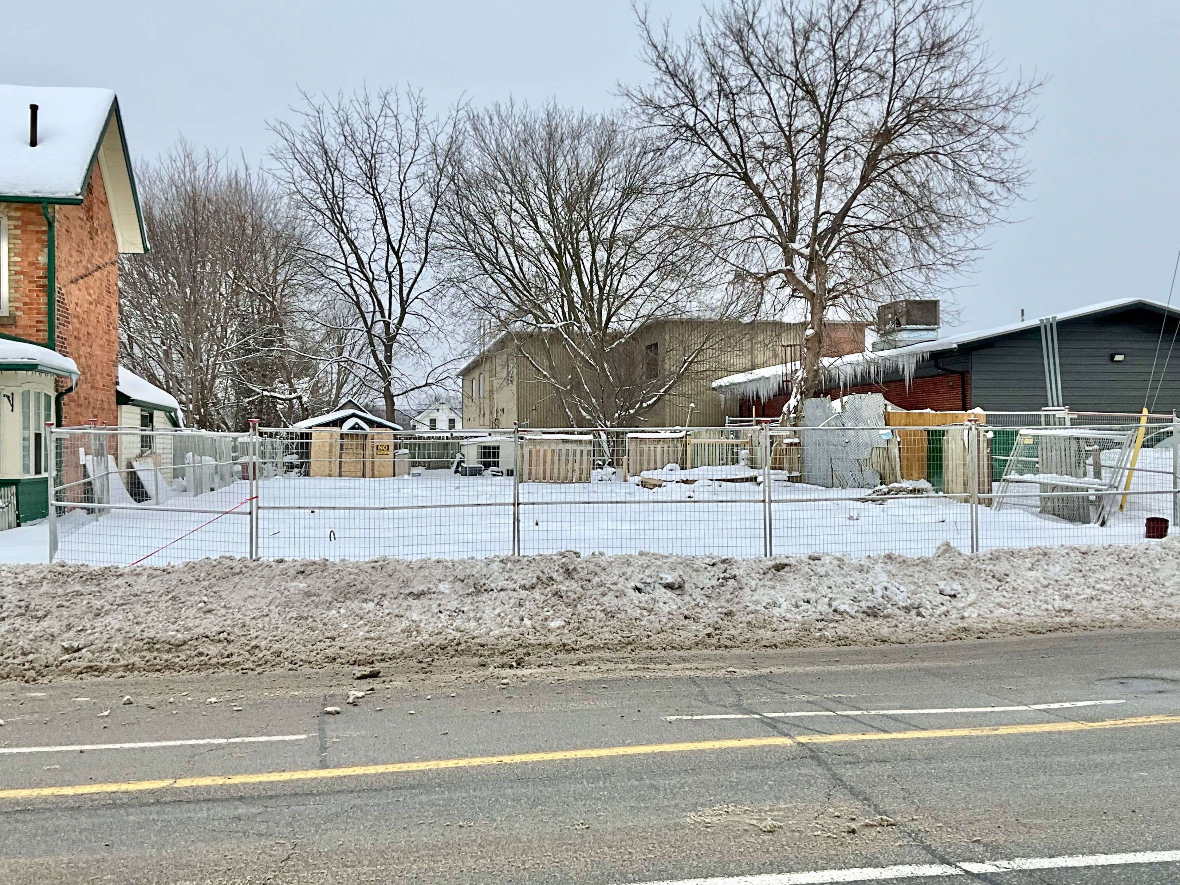 Brockville, ON K6V 4B8,46-48 Pearl ST W