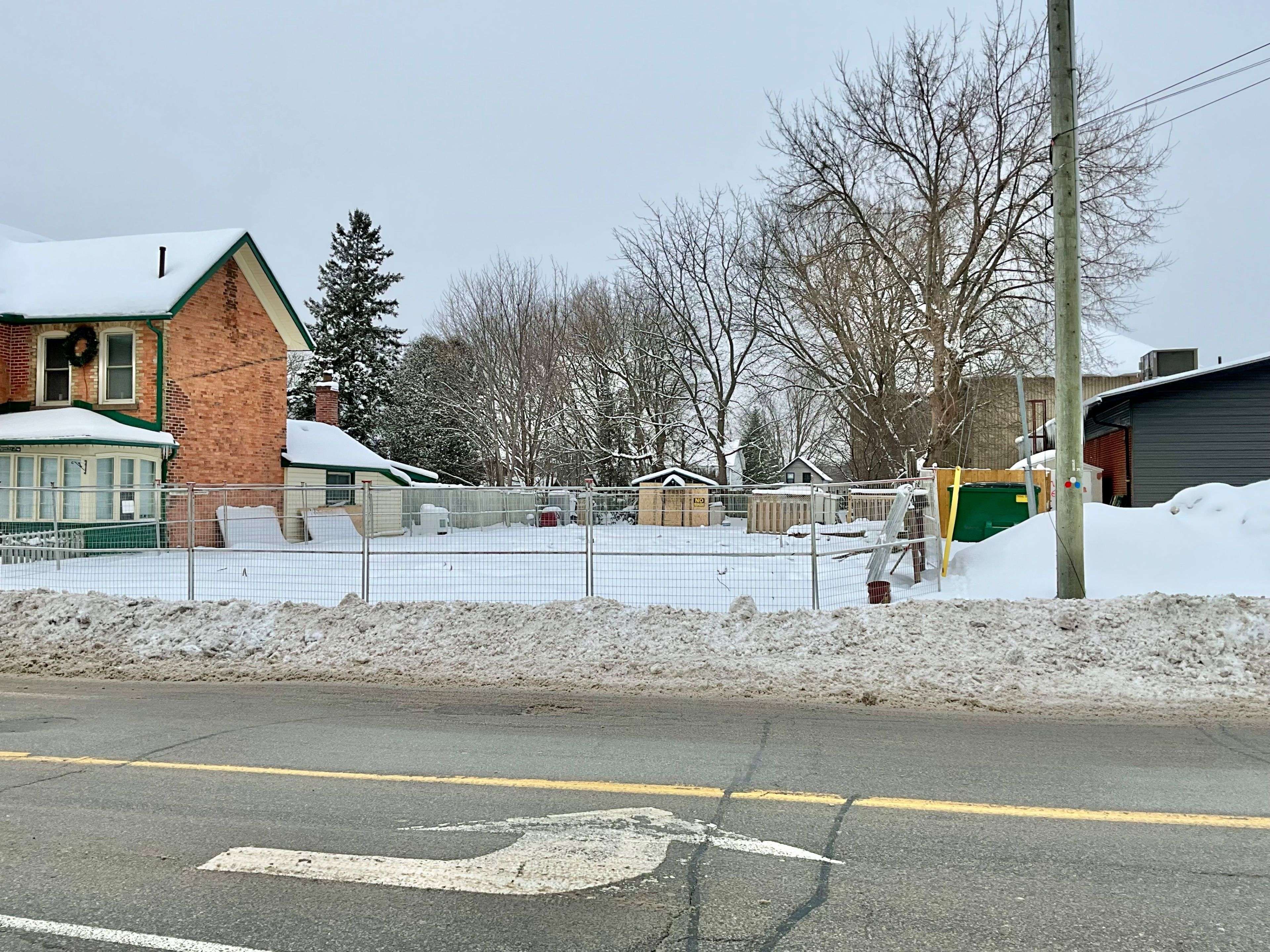 Brockville, ON K6V 4B8,46-48 Pearl ST W