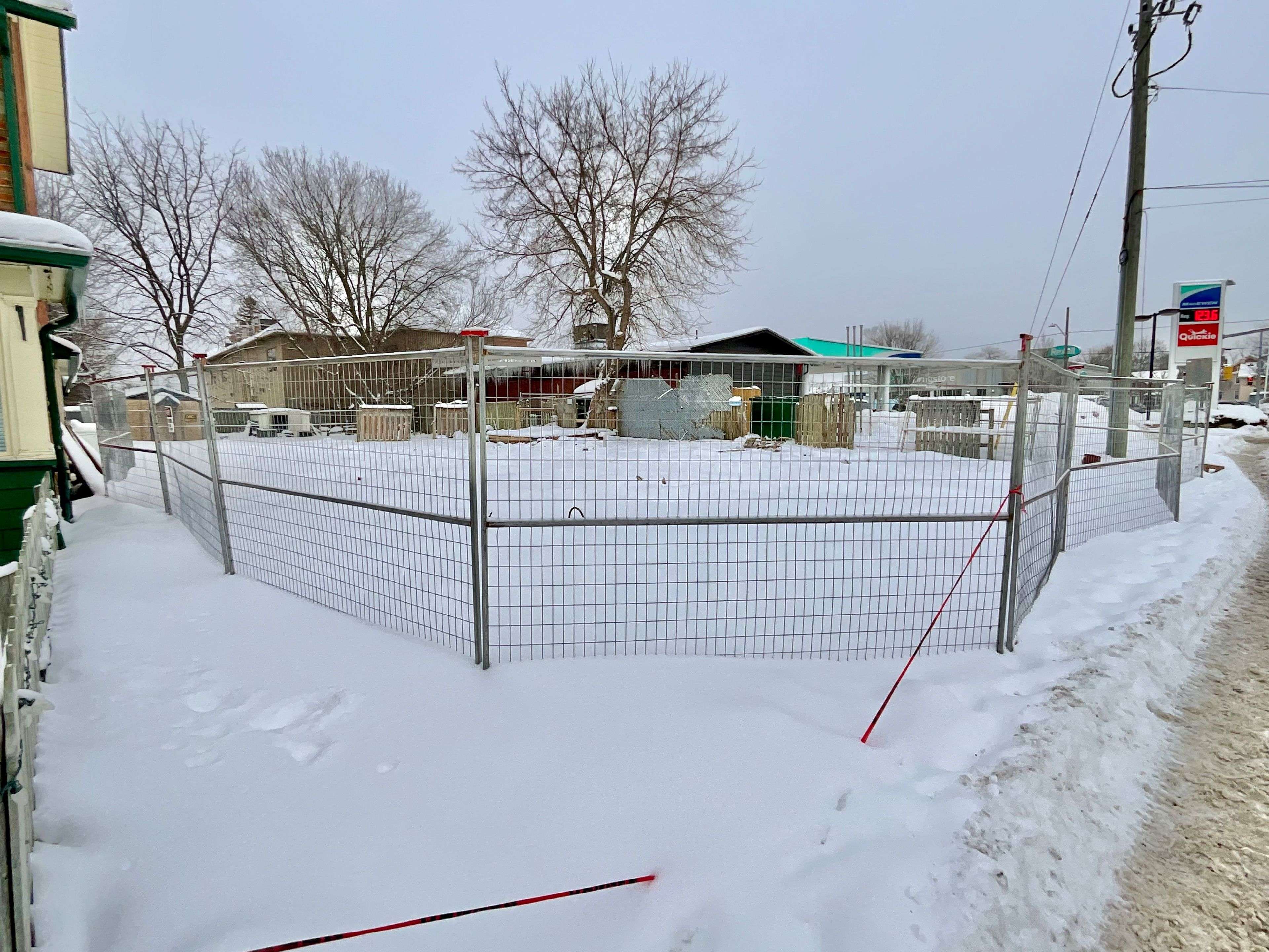 Brockville, ON K6V 4B8,46-48 Pearl ST W