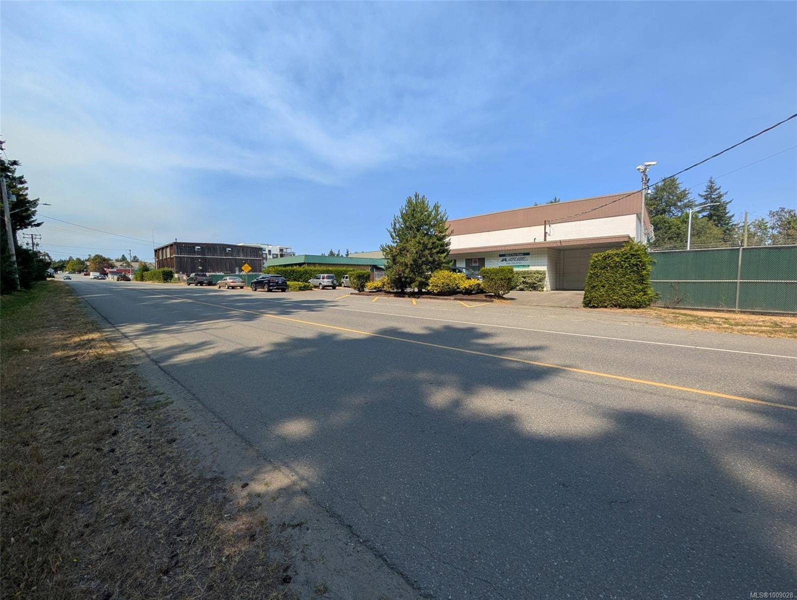 Qualicum Beach, BC V9K 1R1,253 Fern Rd