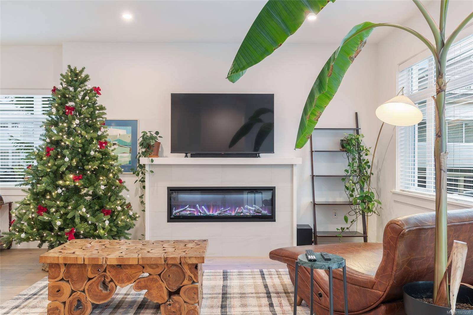 Qualicum Beach, BC V9K 1H1,180 First Ave W #8