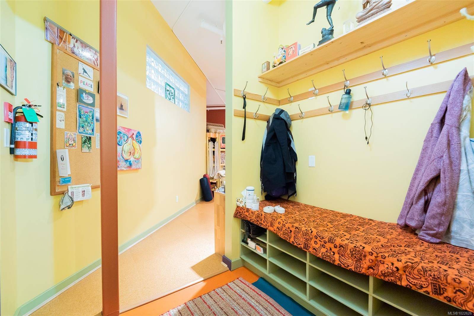 Nanaimo, BC V9R 2T5,335 Wesley St #106