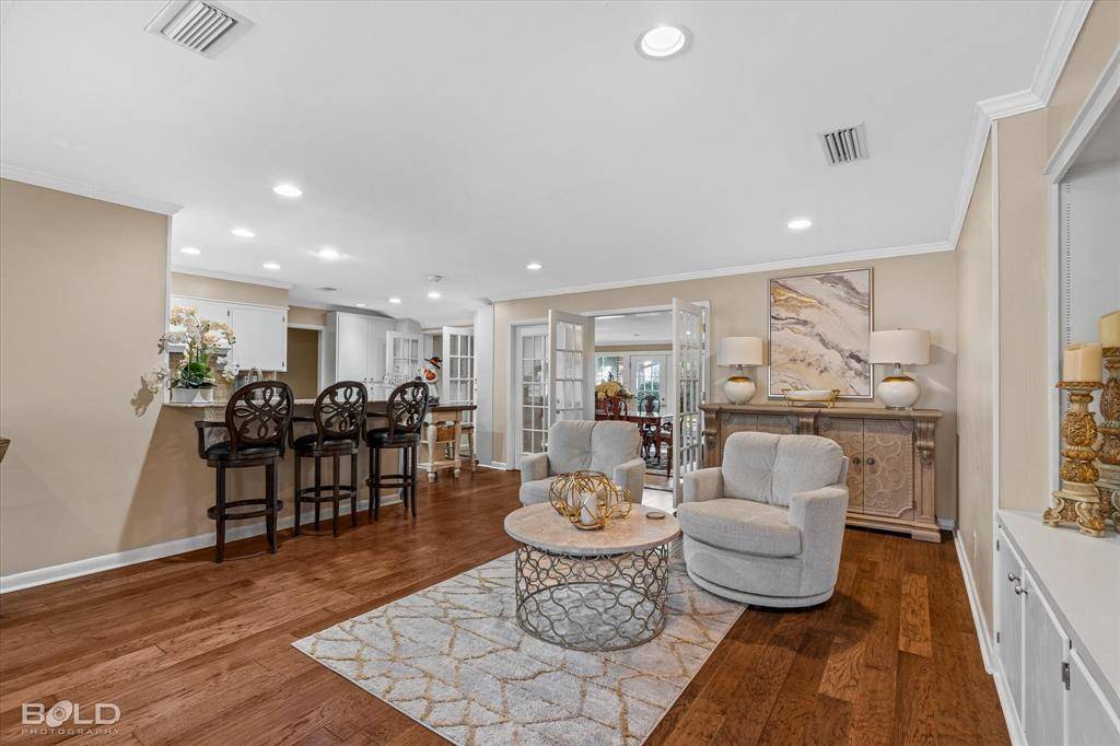 Shreveport, LA 71105,7626 University Drive