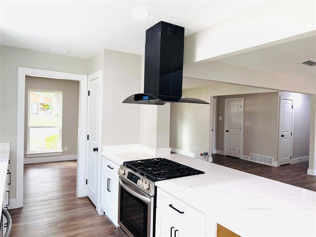 Garland, TX 75043,526 Doral Place