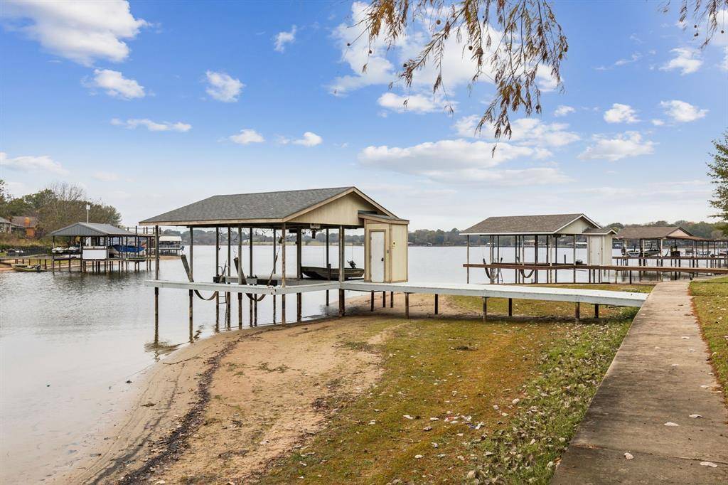 Mabank, TX 75156,184 Oak Hills Drive