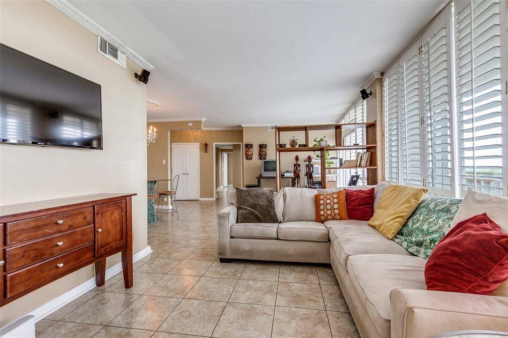 Dallas, TX 75225,6211 W Northwest Highway #700