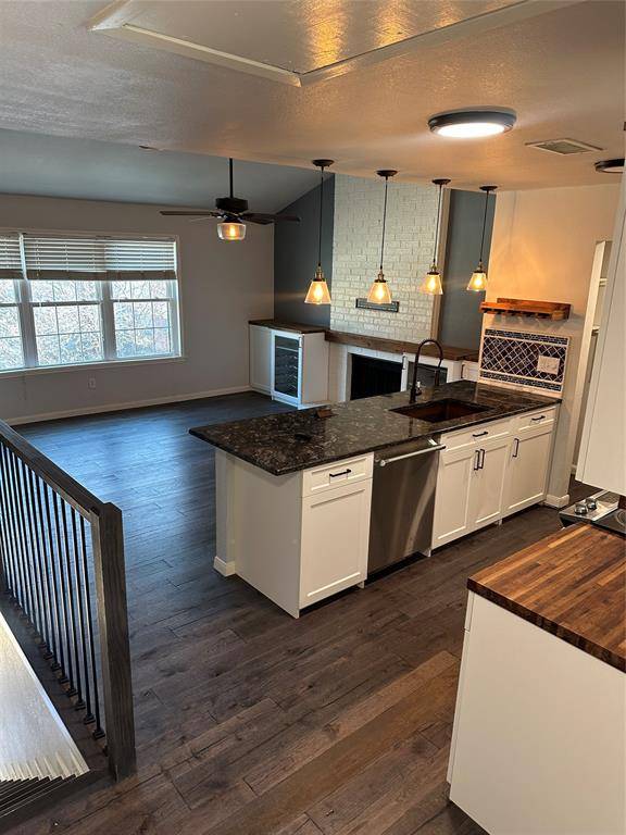 Coppell, TX 75019,232 Samuel Boulevard #02