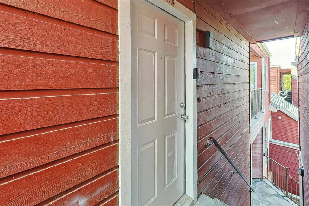 Dallas, TX 75243,9839 Walnut Street #306