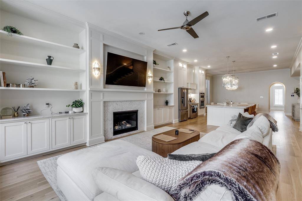 Dallas, TX 75219,4219 Prescott Avenue