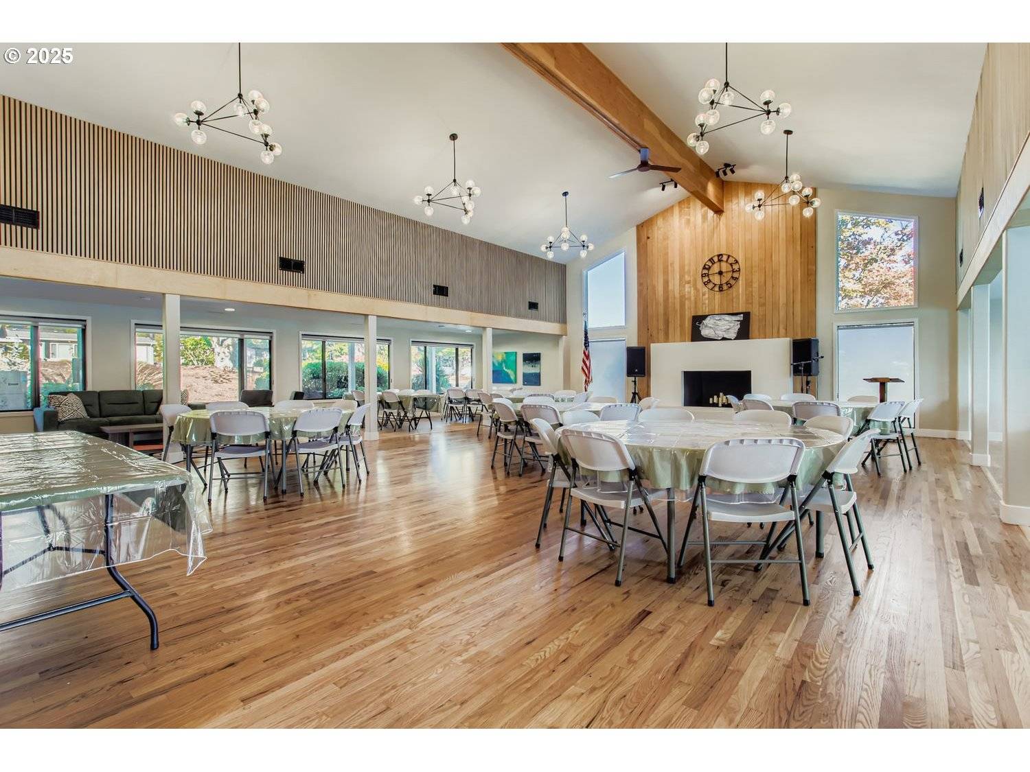 Beaverton, OR 97006,100 SW 195TH AVE #104