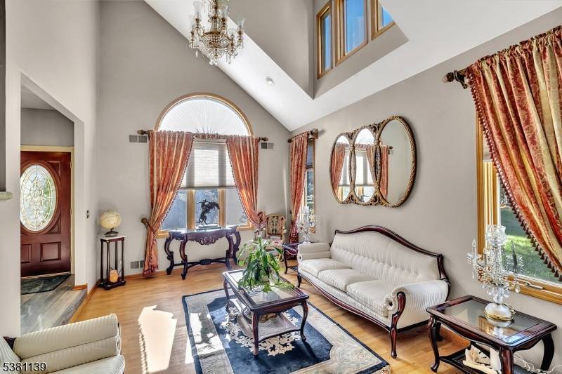 Hillsborough Twp., NJ 08844,61 Wallace Blvd