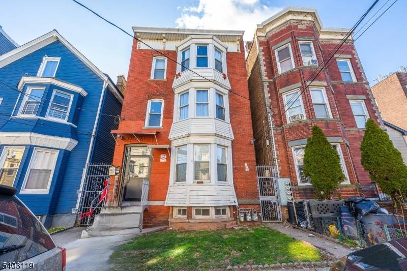 Elizabeth City, NJ 07201,1124 Hampton Pl