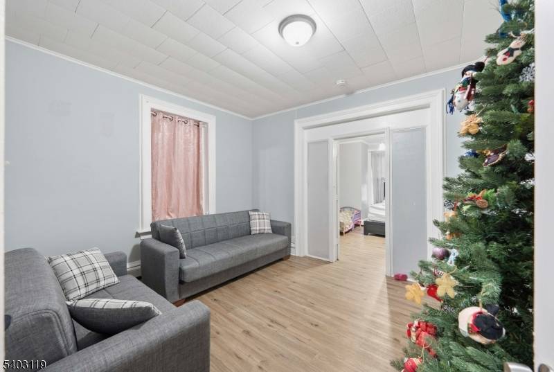 Elizabeth City, NJ 07201,1124 Hampton Pl